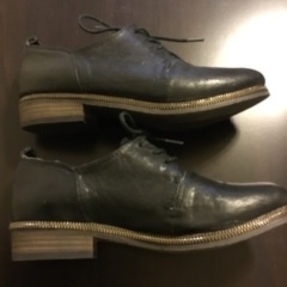 Glazed Leather  w/ Bronze Zipper Trim-Size 7 - Picture 6 of 10